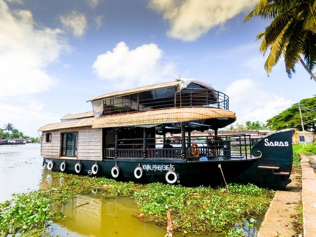 AlleppeyDeluxe Houseboat